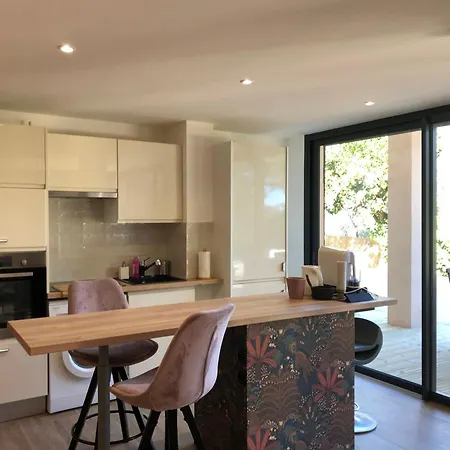 Adorable De 60 M2 Avec Terrasse Privee De 100m2 -lumineux - Calme Et Verdure A 10 Min De La 아파트 *