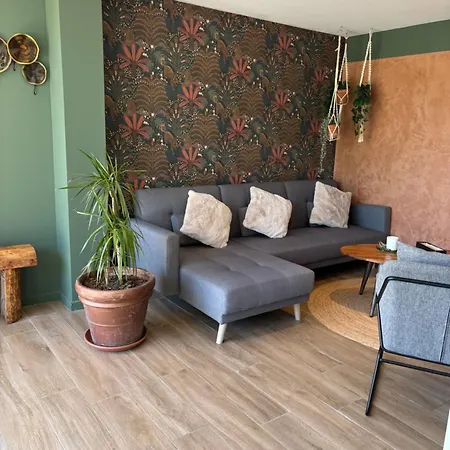 Adorable De 60 M2 Avec Terrasse Privee De 100m2 -lumineux - Calme Et Verdure A 10 Min De La 케인즈수르메르